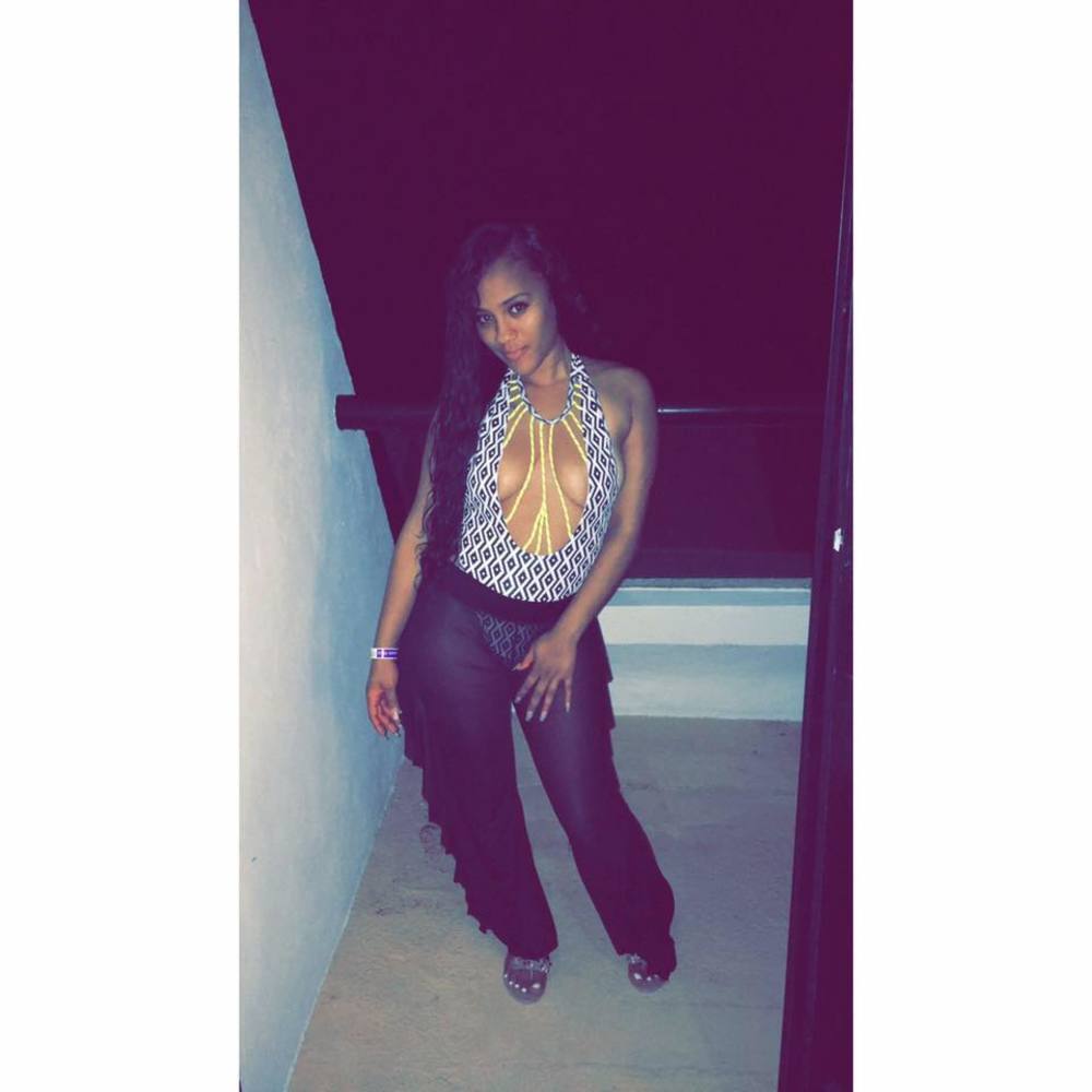 Meet your Posher, Yanna